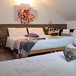 Le Due G Bed and Breakfast Βαρέζε