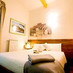 Bed and Breakfast Le Due G Βαρέζε