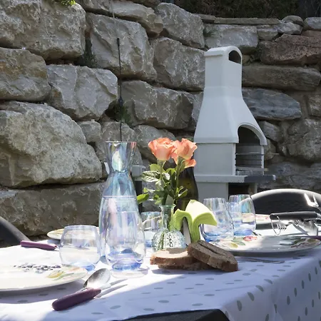 Le Due G Bed and Breakfast Βαρέζε